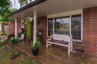 1308 N Silent Grove Rd, Springdale, AR 72762