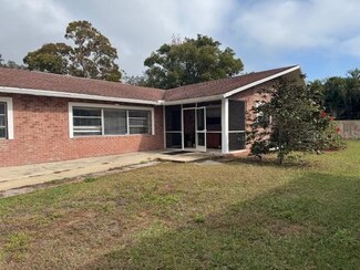697 Booth St, Safety Harbor, FL 34695