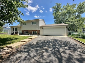 220 Hampdon Ct, Bolingbrook, IL 60440