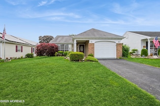 43 Hastings Rd, Manchester, NJ 08759