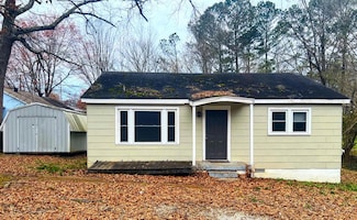 105 Melton Ave, Camden, TN 38320