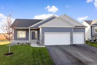 9853 32nd St NE, Saint Michael, MN 55376