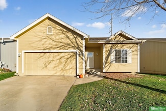 7123 S 180th Ave, Omaha, NE 68136