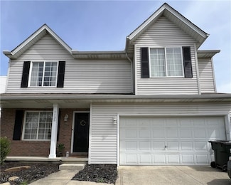 1135 Oxford Cir, Akron, OH 44312