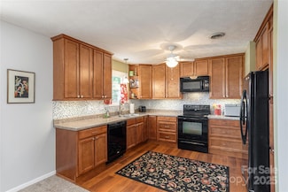103 Oakwood Place Unit 4, Hendersonville, NC 28792