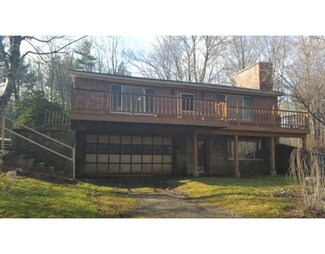2 Sperry Rd, Blandford, MA 01008