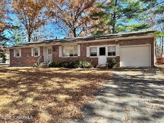 710 Hollyhock Dr, Fulton, MO 65251