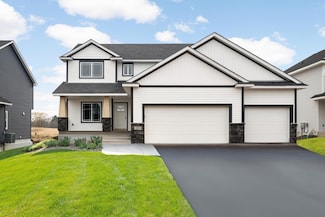 629 Sierra Pkwy, Waconia, MN 55387