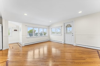 54 Lexington Ave Unit 32, Gloucester, MA 01930