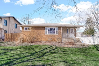 607 Chicago St, Valparaiso, IN 46383