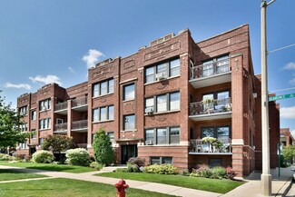 925 Clarence Ave Unit 2, Oak Park, IL 60304
