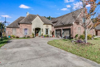 108 Queen of Peace Dr, Lafayette, LA 70508