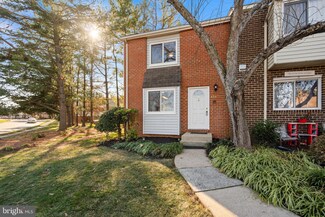 126 Hatenback Ct, Sterling, VA 20164