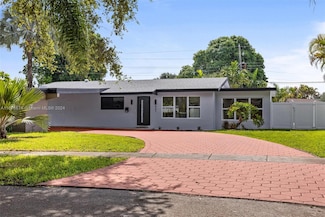 421 S 56th Terrace, Hollywood, FL 33023