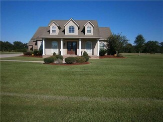 52056 Green Meadow Dr, Loranger, LA 70446