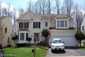 13012 Pilgrims Inn Dr, Woodbridge, VA 22193
