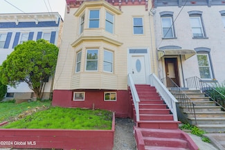 233 S Swan St, Albany, NY 12202