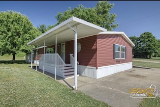 1163 Maple Leaf Ln NW, Walker, MI 49534