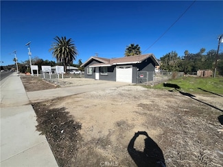 16510 Lakeshore Dr, Lake Elsinore, CA 92530
