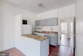 1229 N Calvert St Unit 3, Baltimore, MD 21202