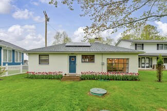 5810 N Lakeshore Rd, Deckerville, MI 48427