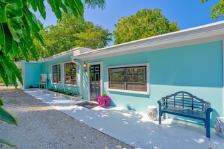 100 Parker Dr, Islamorada, FL 33036