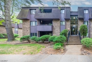 2324 Old Stone Mill Dr, East Windsor, NJ 08512