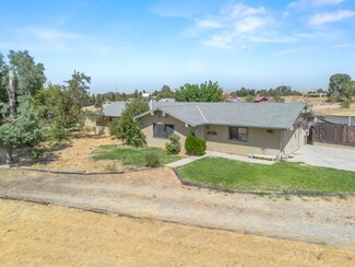 37055 Avenue 17 1 2, Madera, CA 93636