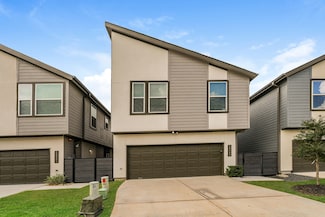 18330 W Centro Cir, Shenandoah, TX 77385