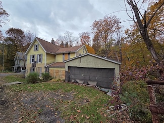 28 Bayless Ave, Binghamton, NY 13903