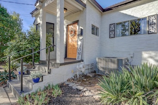 1558 Willis St, Redding, CA 96001