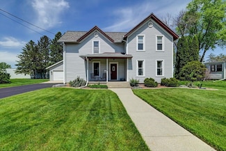 458 Maple Ave, Columbus, WI 53925