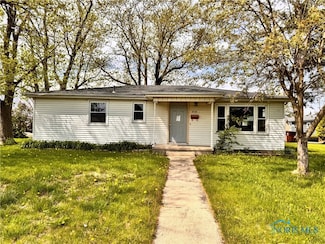 418 E Baldwin Ave, Paulding, OH 45879