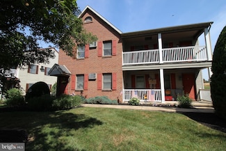 6 Cardinal Dr Unit 8, Stevens, PA 17578