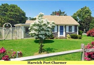8 Miles St, Harwich Port, MA 02646