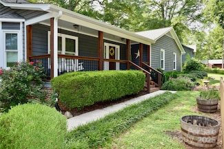 5916 Indian Brook Dr, Matthews, NC 28104