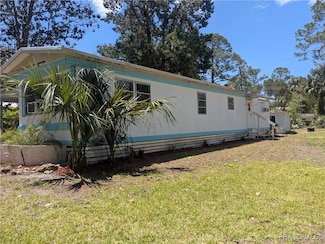 35 63rd St, Yankeetown, FL 34498