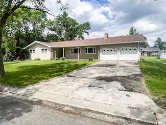 807 Pleasant Dr, Ada, MN 56510