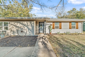 261 Barker St, Stephenville, TX 76401