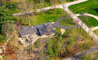6255 Shadyglen Rd, Cincinnati, OH 45243