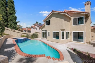 1823 Paseo Del Lago Dr, Vista, CA 92081