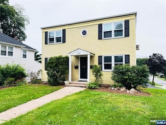 658 Garden St Unit 1, Maywood, NJ 07607