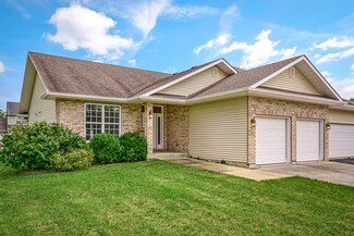 718 Winding Trail, Genoa, IL 60135