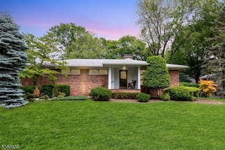 31 Woodside Ave, Cranford, NJ 07016