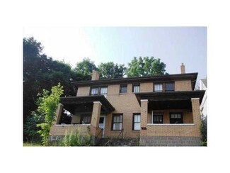 93 Mt Vernon Ave, West View, PA 15229
