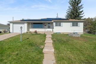 810 Cahill Dr, Cheyenne, WY 82001