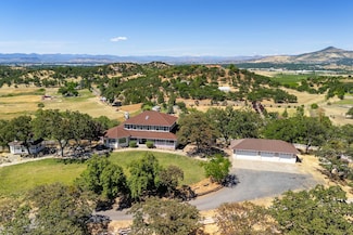 5311 Pioneer Rd, Medford, OR 97501