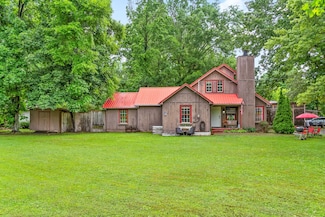 525 Inver Ln, Clarksville, TN 37042