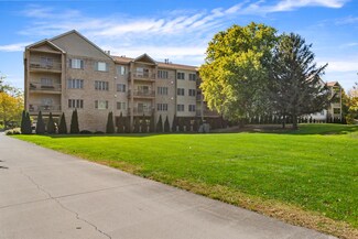 3801 Clubhouse Dr Unit 108, Champaign, IL 61822