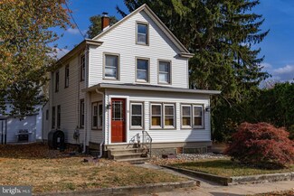 15 Holloway Ln, Bordentown, NJ 08505